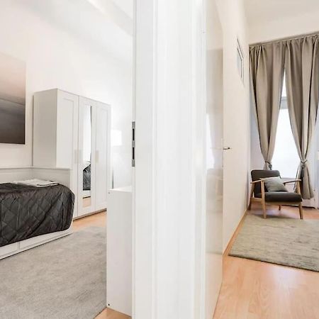 Newly Furnished Apartment For Up To 6 People Berlin Luaran gambar